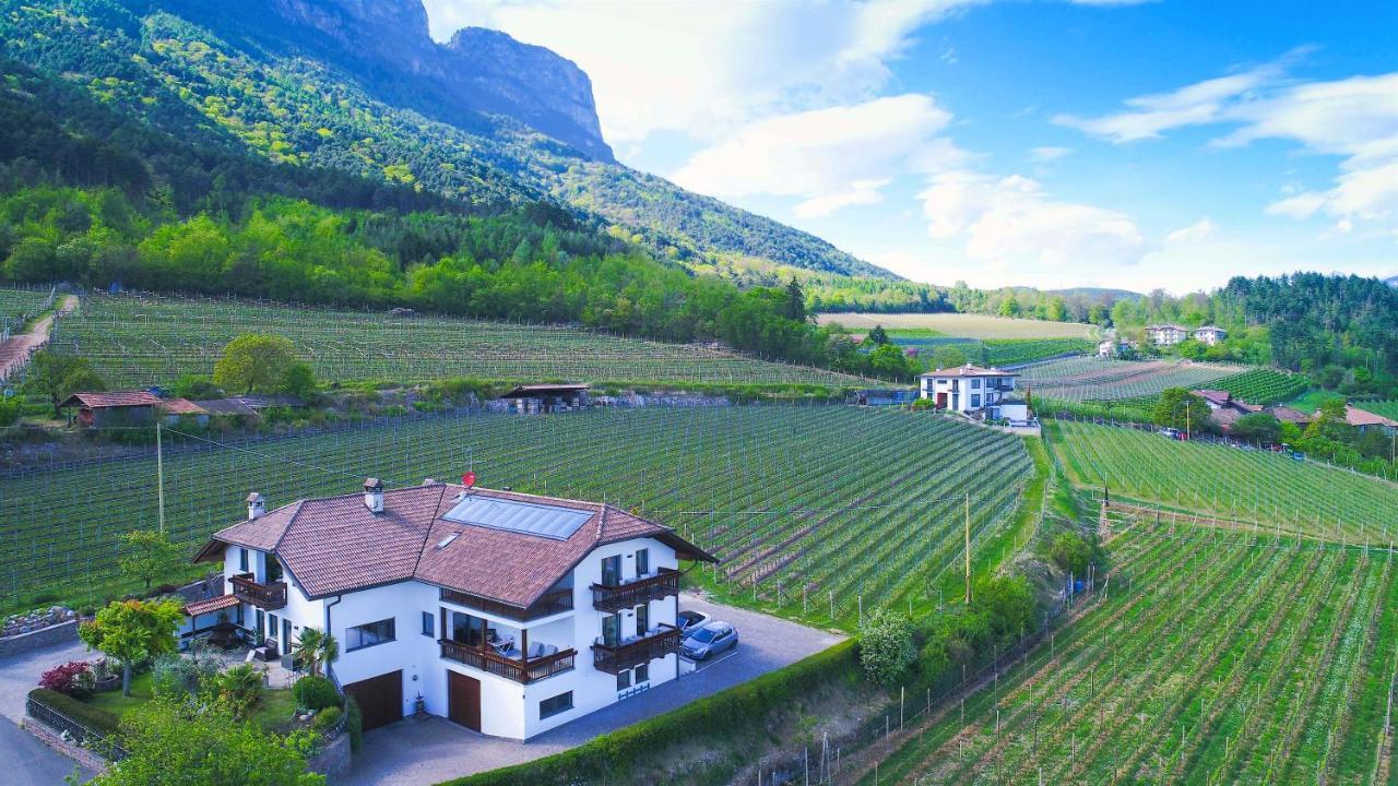 Strahlerhof Apartment Appiano Sulla Strada Del Vino Ngoại thất bức ảnh