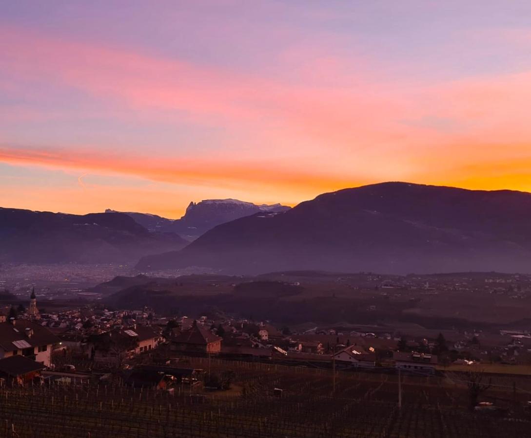Strahlerhof Apartment Appiano Sulla Strada Del Vino Ngoại thất bức ảnh